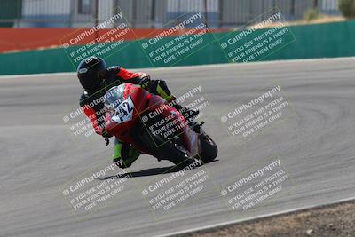 media/Apr-20-2025-AHRMA (Sun) [[393a79c373]]/Race/Group 10/Turn 4b/